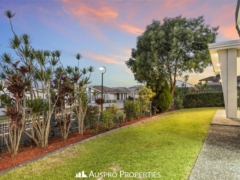 27 Maryland Drive, REGENTS PARK, Queensland 4118 Australia