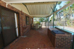 17 Kurru Street, EIGHT MILE PLAINS, QLD 4113 Australia